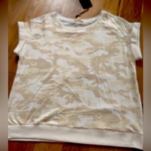 Large cmo print but rap colors shirt